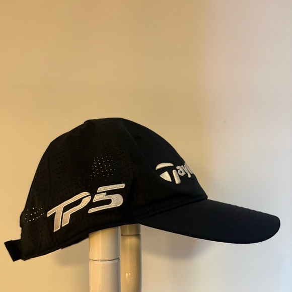 TaylorMade Black Golf Hat - Picture 2 of 4
